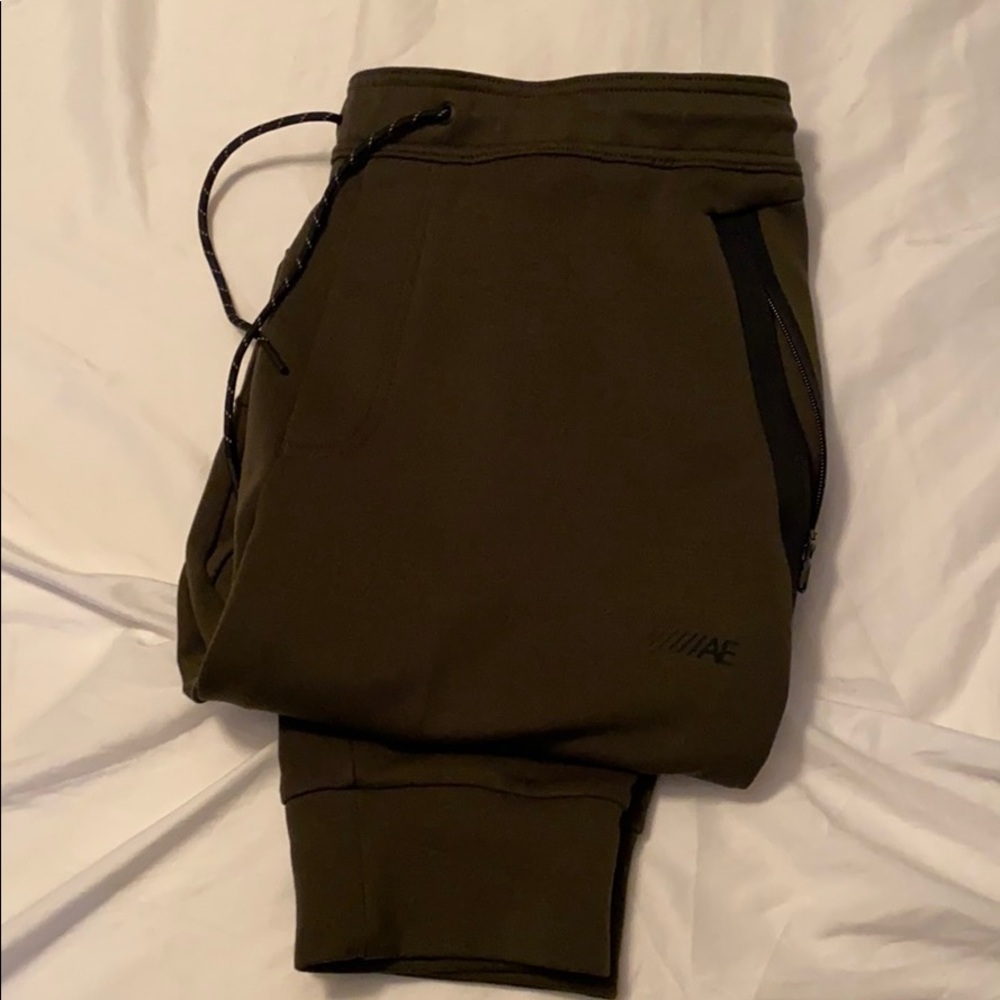 American eagle joggers